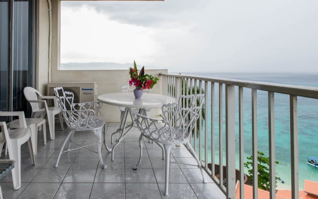 Coral Reef Beach Suite Montego Bay Club