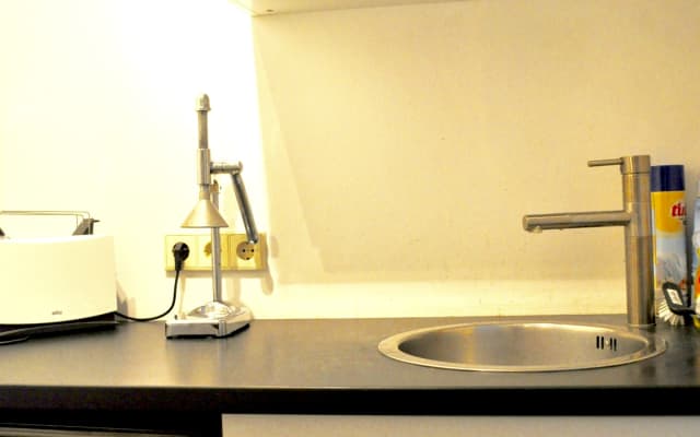 Room with garden in a modern studio flat in Colognes hip area Ehrenfeld - Picture 8