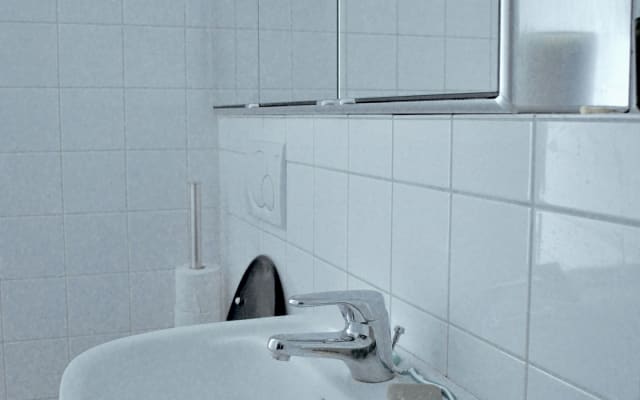 Room with garden in a modern studio flat in Colognes hip area Ehrenfeld - Picture 15