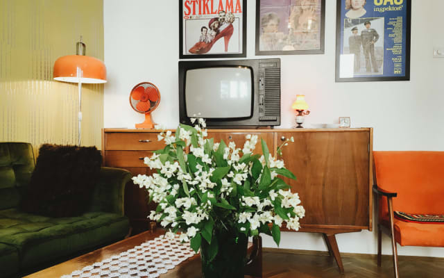 Spacieuse maison moderne du milieu du siècle avec terrasse - Photo 2