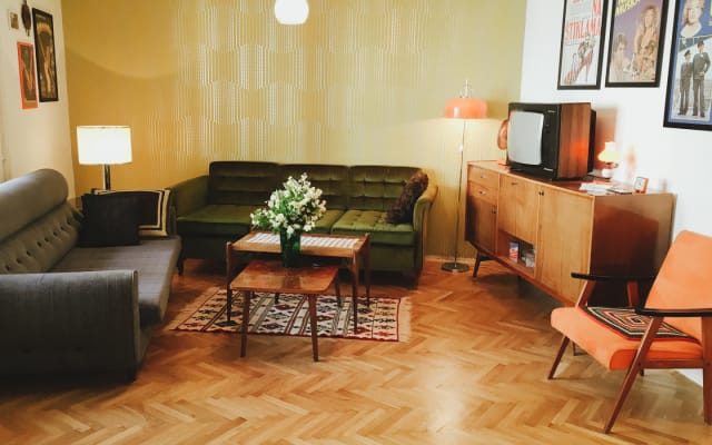Spacieuse maison moderne du milieu du siècle avec terrasse - Photo 5