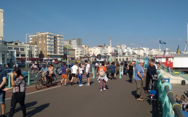 Central Room in the Gay Village, with Sea Views, Close to Seafront - Picture 14