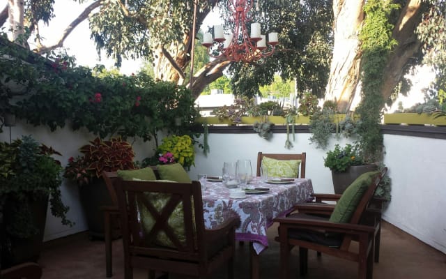 Beautiful guest suite in spacious town home - Central to West Hollywood, Hollywood and Los Angeles - Picture 13