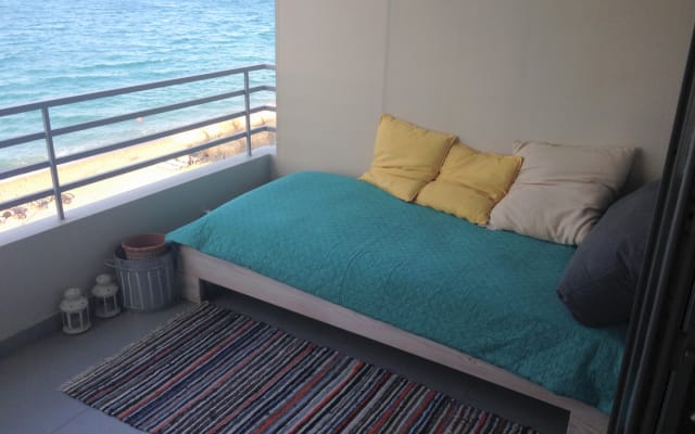 SUITE DE DESIGN COM VISTA PARA O MAR EM KIATO BEACH