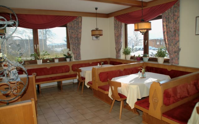 2P Habitación con desayuno y balcón en los Alpes - Foto 8