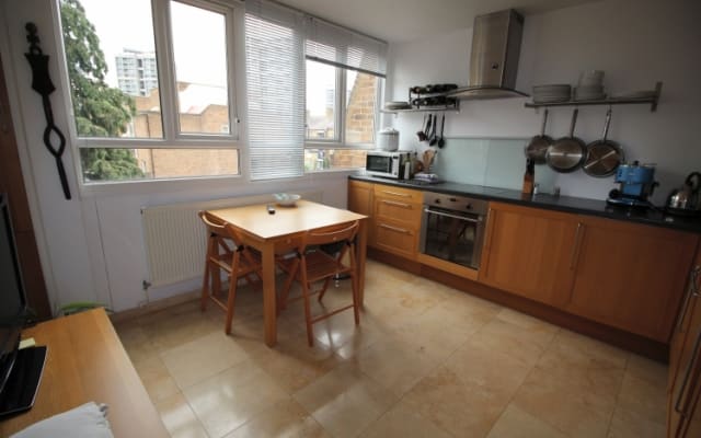 Chambre lumineuse dans un bel appartement au centre de Londres