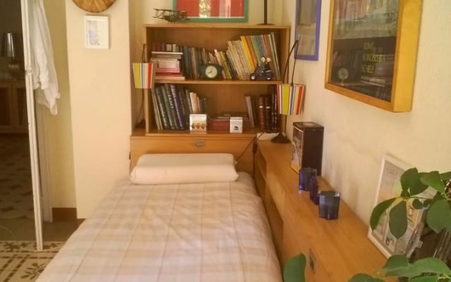 Ruzafa : chambre ensoleillée et chambre simple