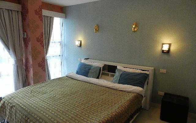 Ein-Schlafzimmer-Apartment mit Wohnzimmer 4 Personen. Homosexuell...