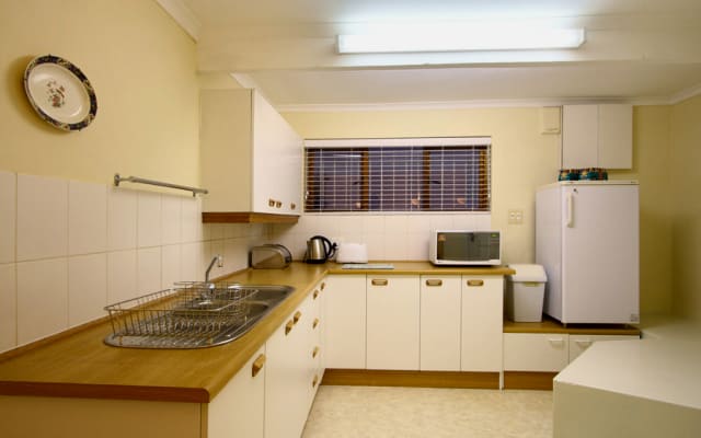 Down The Lane, two bedroom apartment with private garden/patio  - Picture 9