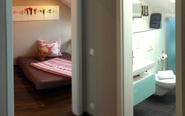 "Cama, baño propio incl. desayuno" cerca de Werksviertel