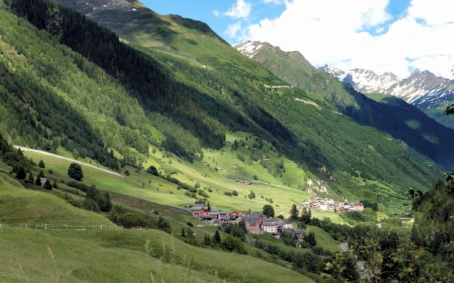 CHALET DEI FIORI - room & apartment - Switzerland, San Gottardo region