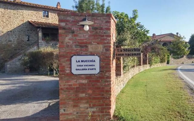 Villa La Mucchia, autentica villa toscana di charme, Suite 8 ''Viola