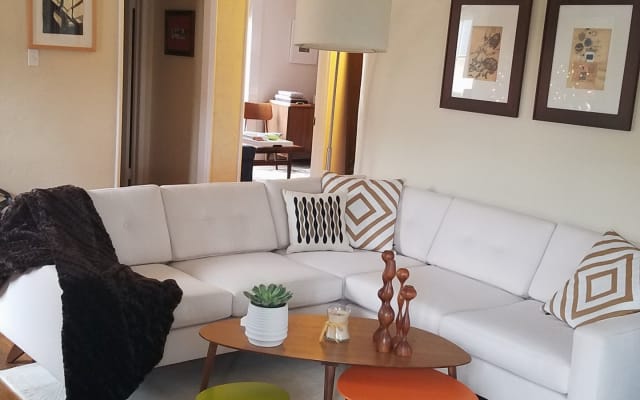 Beautiful guest suite in spacious town home - Central to West Hollywood, Hollywood and Los Angeles - Picture 9