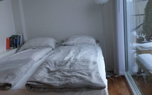 Quarto num apartamento extraordinário + varanda e terraço