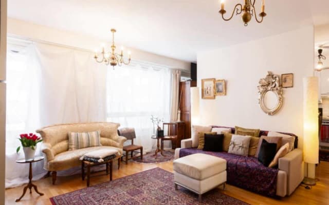 APARTAMENTO CON SAUNA EN LA CALLE MAS BONITA DE HELSINKI