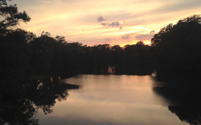 Take a break on the lake