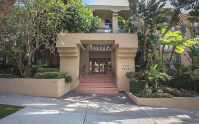 Entire condo 2 bedrooms 2 baths $250
