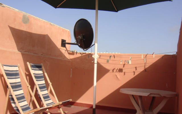 APPARTEMENT CALME JOUR/NUIT PRES PLAGE , MEDINA TERRASSE PRIVEE,WIFI - Foto 13