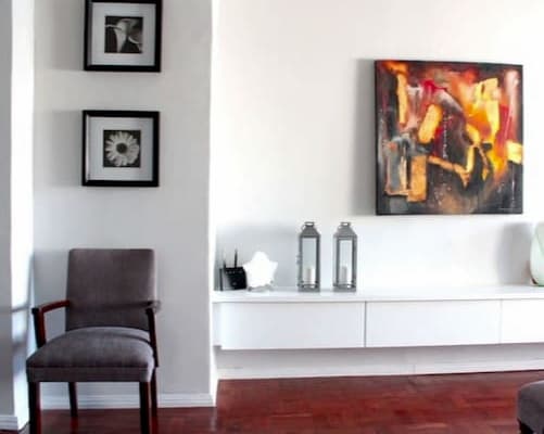 Cheerful and tranquil Oranjezicht apartment