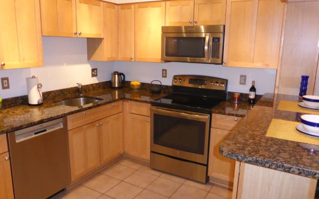 Master Room in Arlington, walk to Metro - Picture 8