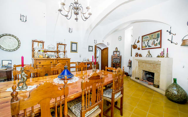 Peter's listing on misterb&b - Dining room 