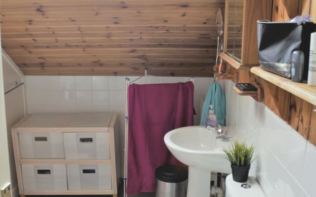 Super Beautiful Amazingly Fantastic Double Room - Picture 6