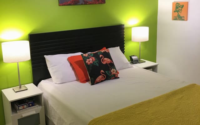 Clothing Optional - CrowAsis Citrus Room- pool & hot tub - Queen Bed - Picture 18