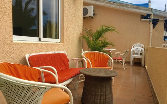    Flic en Flac - Apt bord de mer et piscine / Top floor apt w/ pool - Photo 6