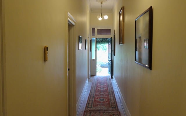 Quiet room in 3 bedroom house in St Kilda - Picture 16