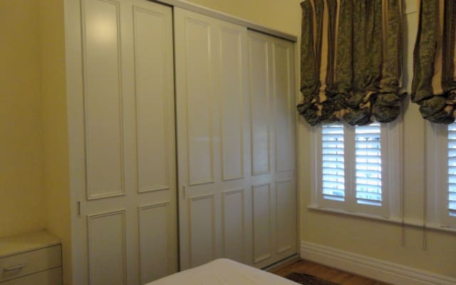Quiet room in 3 bedroom house in St Kilda - Picture 17