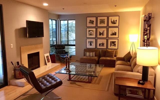 Convenient, Central Los Angeles Location (WeHo)