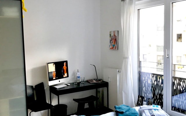 Quarto privado elegante - tranquilo e com uma localização central no...