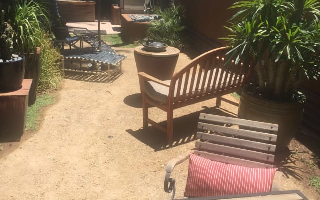 400ft² Studio/Room w Private Entrance, Bath & a Pool....City ID #470 - Picture 39