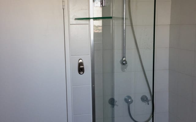 Apt 2BR - Vue imprenable sur la ville, le pont de l'Anzac et les montagnes bleues - Annandale - Photo 17