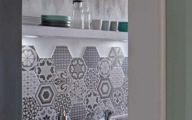 A 1 isolato dal mare: Camera da letto principale con balcone e bagno! - Foto 10