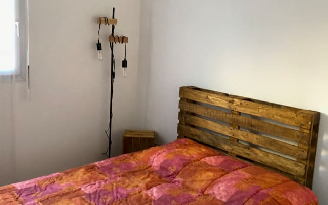 Private room with swimming pool Montpellier west at the foot of the tr