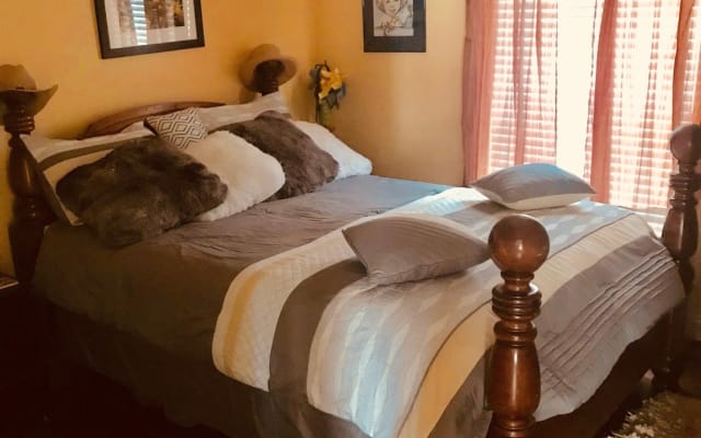 Fabulous  Queen size Room.