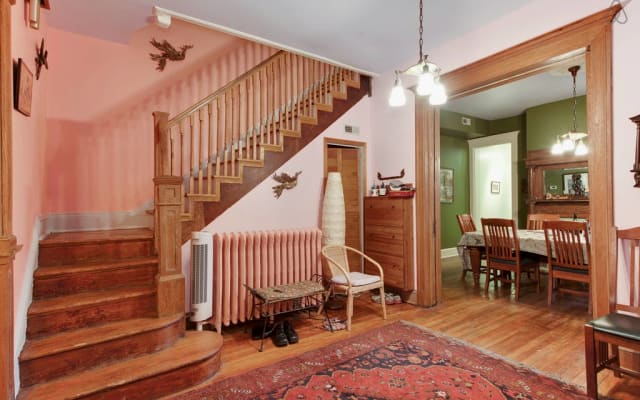 Grand Victorian in Columbia Heights - Picture 9