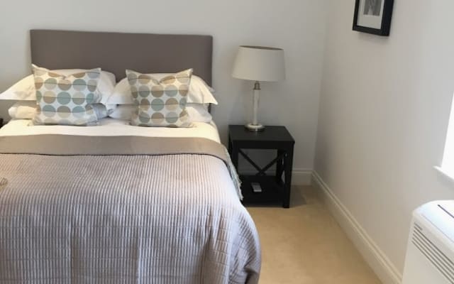 Large room in a two bedroom flat near Chelsea stadium in West London