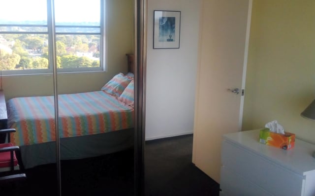 Apt 2BR - Vue imprenable sur la ville, le pont de l'Anzac et les montagnes bleues - Annandale - Photo 10