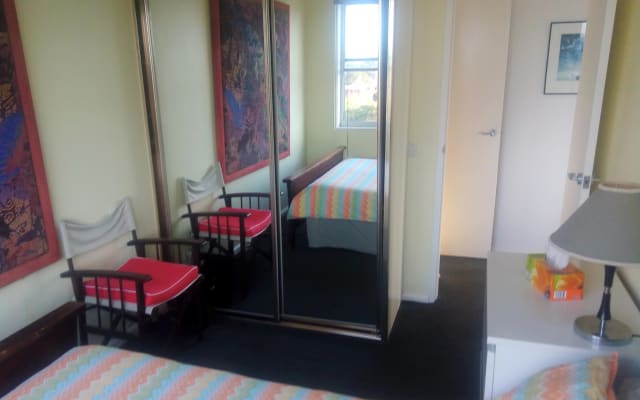 Apt 2BR - Vue imprenable sur la ville, le pont de l'Anzac et les montagnes bleues - Annandale - Photo 9