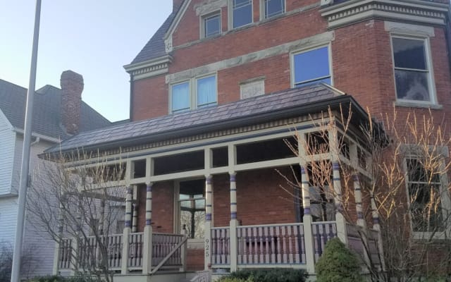 Bed and Breakfast 17 Room Mansion on Millionaire's Row Hist District