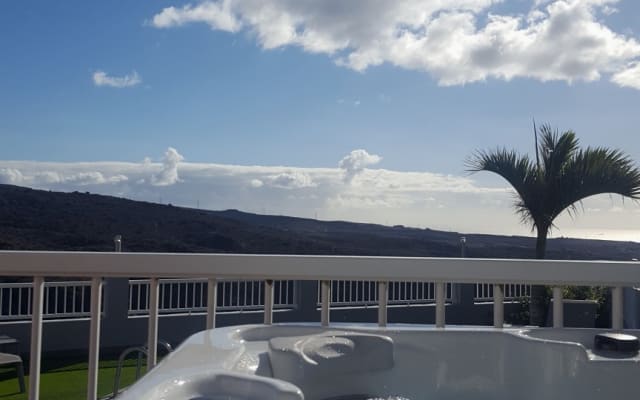 Adults Only B and B near Maspalomas. Room Mr G. Private bathroom.