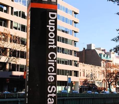 Heart of Dupont Huge Private Suite Bed/Bath/Deck - Picture 18