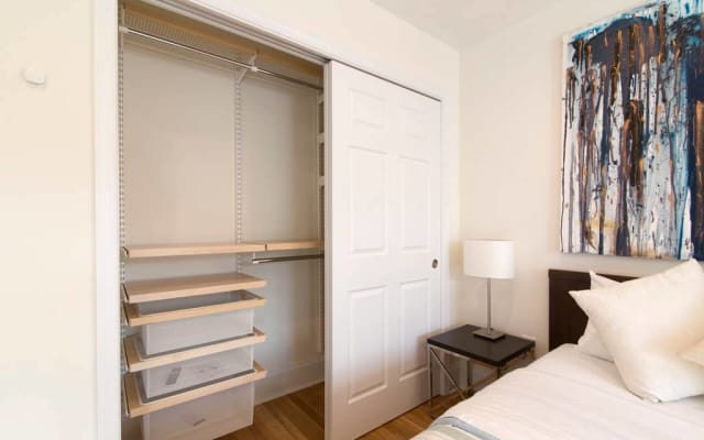 Heart of Dupont Huge Private Suite Bed/Bath/Deck - Picture 8