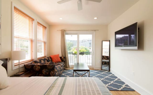 Heart of Dupont Huge Private Suite Bed/Bath/Deck - Picture 14