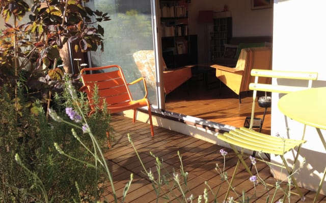 sunny 2br flat with terrace