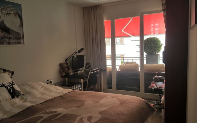 Chambre privée avec vêtements optionnels dans la ville de Zurich