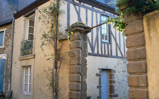 Petite Maison Romantique Coeur Historique Vue Ville au calme
