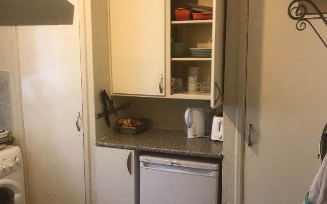 Large Studio Flat in Newington Green